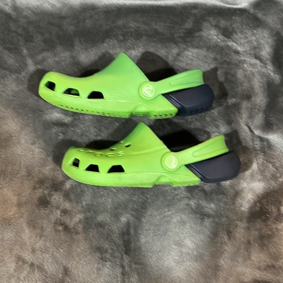 Crocs Electro II Clogs Kids Sz J1 Green/Navy GUC - Picture 2 of 5